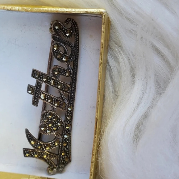 Mother Brooch in Marcasite and Sterling - Picture 2 of 5